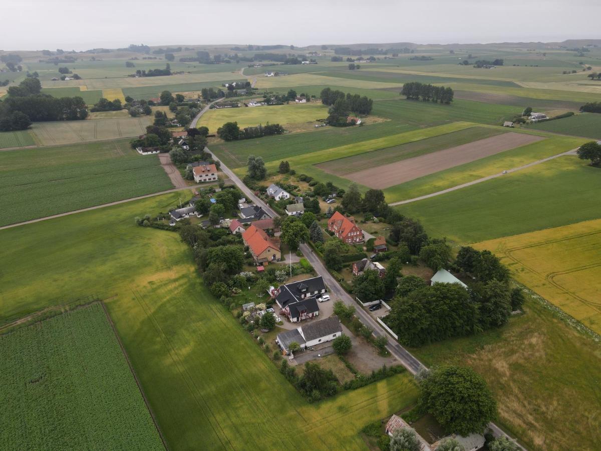Peppinge Bed & Breakfast Löderup 外观 照片